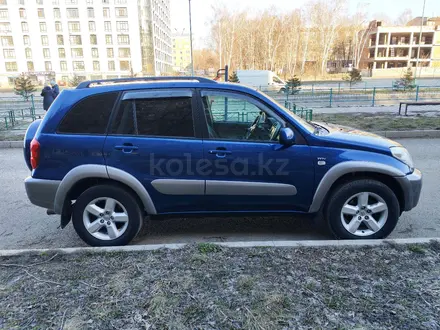 Toyota RAV4 2004 года за 6 100 000 тг. в Усть-Каменогорск – фото 12