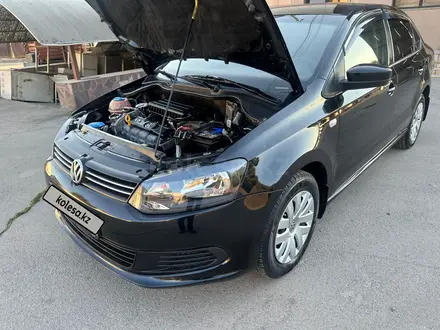 Volkswagen Polo 2015 года за 5 570 000 тг. в Алматы – фото 23