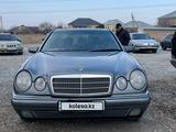 Mercedes-Benz E 240 1998 года за 2 800 000 тг. в Шымкент