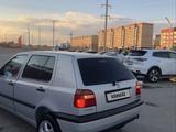 Volkswagen Golf 1993 года за 900 000 тг. в Актобе – фото 2
