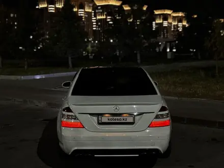 Mercedes-Benz S 500 2008 года за 5 300 000 тг. в Астана – фото 2