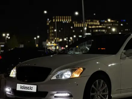 Mercedes-Benz S 500 2008 года за 5 300 000 тг. в Астана – фото 7