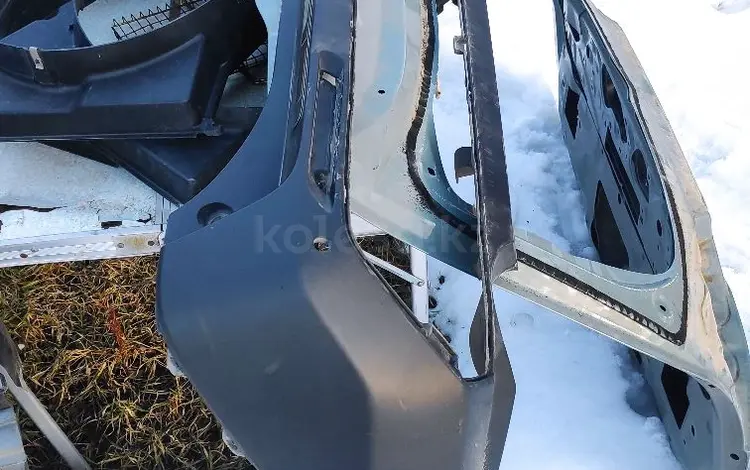 Бампер задний ; за 100 000 тг. в Алматы