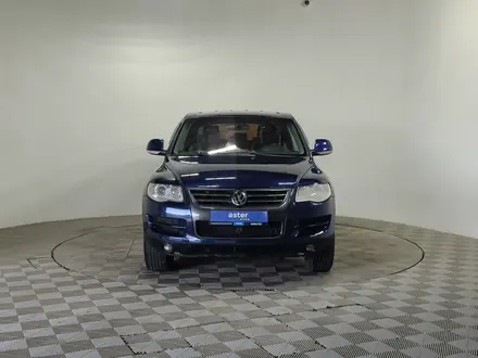 Volkswagen Touareg 2007 года за 4 490 000 тг. в Алматы – фото 2