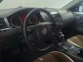 Volkswagen Touareg 2007 года за 4 490 000 тг. в Алматы – фото 18