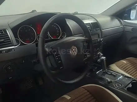 Volkswagen Touareg 2007 года за 4 490 000 тг. в Алматы – фото 18