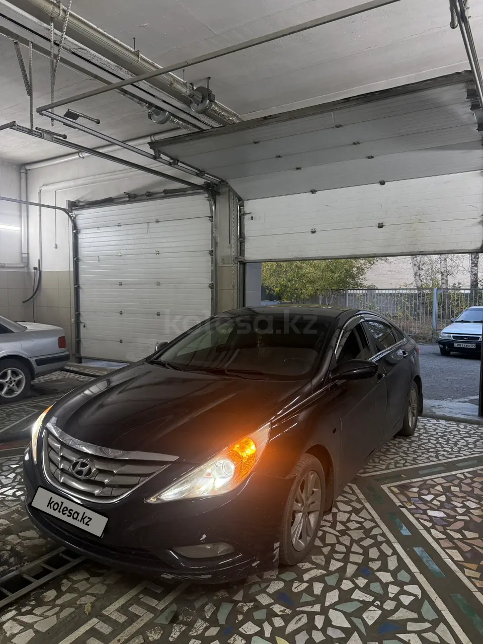 Hyundai Sonata, 2011