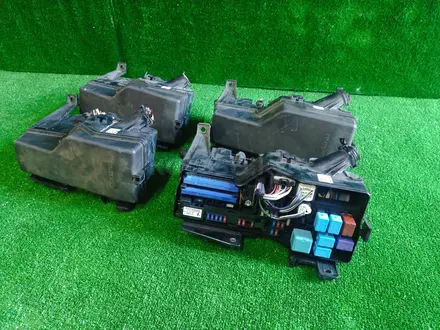 Оригинальный блок предохранителя от Toyota Camry 40 45 2.4 за 20 000 тг. в Алматы – фото 3