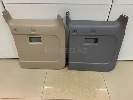 Обшивка и панель багажника (ОРИГИНАЛ) L/C 105 GX за 29 900 тг. в Уральск