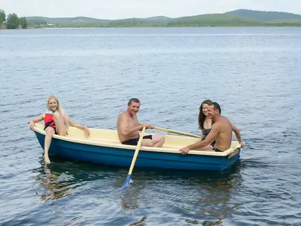 Четырёхместная стеклопластиковая лодка… за 510 000 тг. в Усть-Каменогорск – фото 3