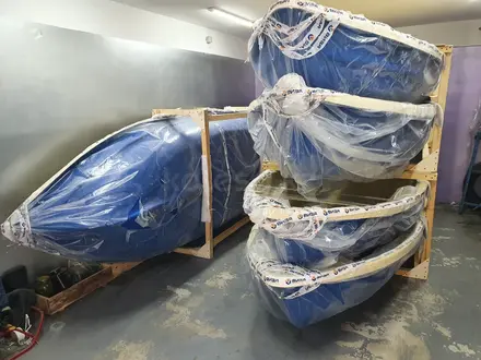 Четырёхместная стеклопластиковая лодка… за 510 000 тг. в Усть-Каменогорск – фото 8