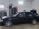 Mercedes-Benz C 200 1994 года за 800 000 тг. в Атырау – фото 3