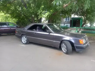 Mercedes-Benz E-Class, 1993