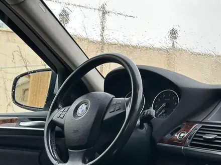 BMW X5 2012 года за 7 000 000 тг. в Актау – фото 9