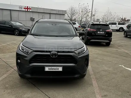 Toyota RAV4 2021 года за 12 200 000 тг. в Актау – фото 5