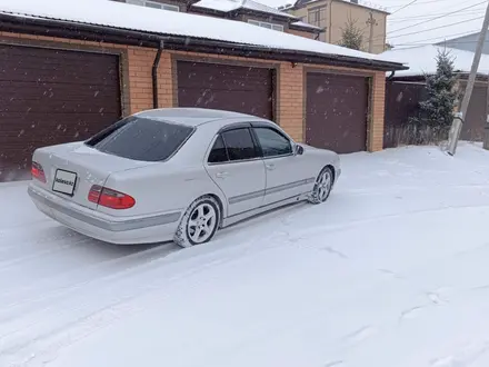 Mercedes-Benz E 320 2000 года за 6 000 000 тг. в Кокшетау – фото 3