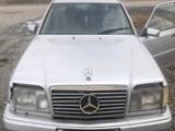 Mercedes-Benz E 220 1993 годаүшін1 300 000 тг. в Караганда