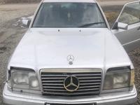 Mercedes-Benz E 220 1993 года за 1 300 000 тг. в Караганда