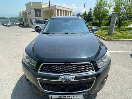 Chevrolet Captiva 2014 года за 6 630 000 тг. в Алматы – фото 3
