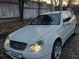 Mercedes-Benz C 200 2005 годаүшін3 300 000 тг. в Алматы