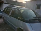 Toyota Previa 1993 года за 950 000 тг. в Мерке – фото 2