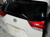 Крышка багажника на Toyota Sienna XL30 за 500 000 тг. в Тараз – фото 2