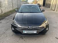 Hyundai Elantra 2019 годаүшін8 050 000 тг. в Алматы