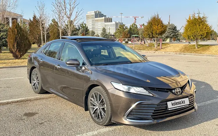 Toyota Camry 2021 годаfor15 999 999 тг. в Шымкент