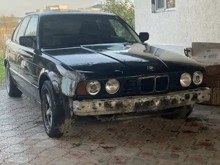 BMW 520 1989 года за 800 000 тг. в Алматы – фото 5