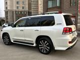 Toyota Land Cruiser 2018 года за 34 500 000 тг. в Алматы – фото 4