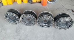 Диски штамп на поло комплект и колпаки комплект оригинал за 55 000 тг. в Талдыкорган – фото 2