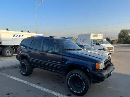 Jeep Grand Cherokee 1998 года за 2 800 000 тг. в Алматы