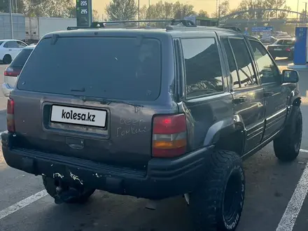 Jeep Grand Cherokee 1998 года за 2 800 000 тг. в Алматы – фото 2