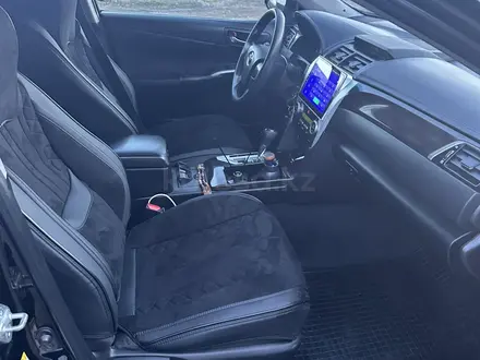 Toyota Camry 2015 года за 11 000 000 тг. в Караганда – фото 9