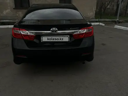 Toyota Camry 2015 года за 11 000 000 тг. в Караганда – фото 20