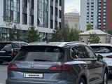 Volkswagen Touareg 2022 года за 27 000 000 тг. в Атырау – фото 2