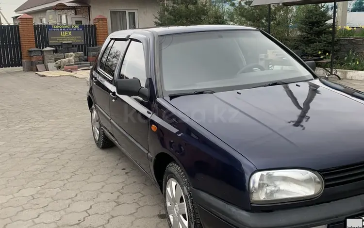 Volkswagen Golf 1994 года за 1 400 000 тг. в Есик