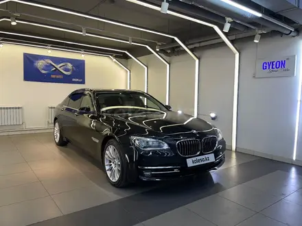 BMW 740 2015 года за 22 000 000 тг. в Алматы – фото 6