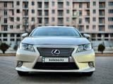 Lexus ES 300h 2012 годаfor11 500 000 тг. в Актау – фото 3