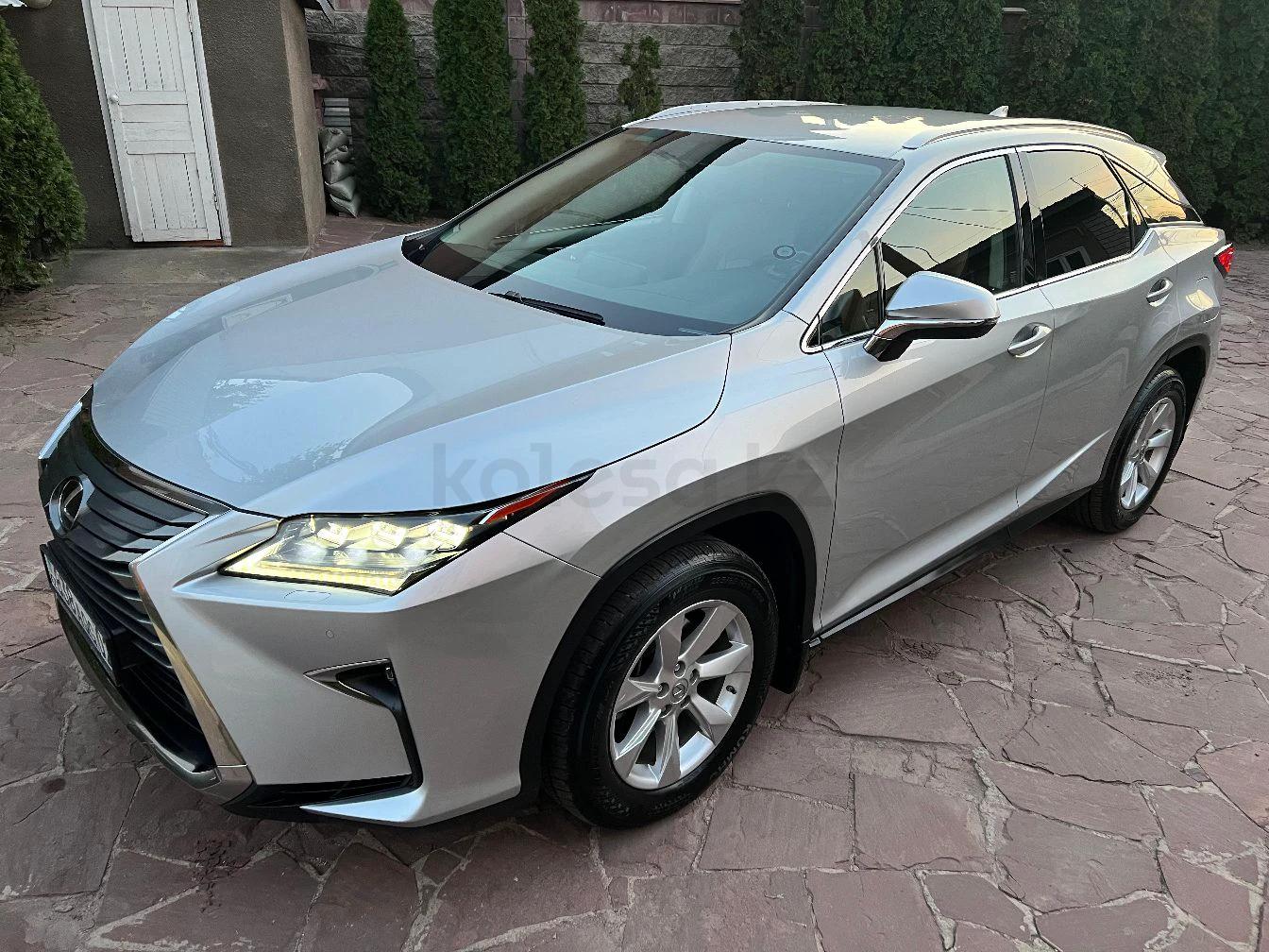 Lexus RX 200t 2017 г.