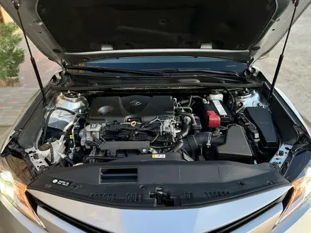 Toyota Camry 2019 года за 11 000 000 тг. в Кульсары – фото 18