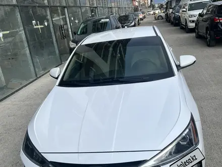 Hyundai Elantra 2019 года за 6 000 000 тг. в Уральск