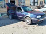 Volkswagen Golf 1994 годаүшін1 550 000 тг. в Сарыагаш