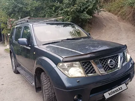Nissan Pathfinder, 2005