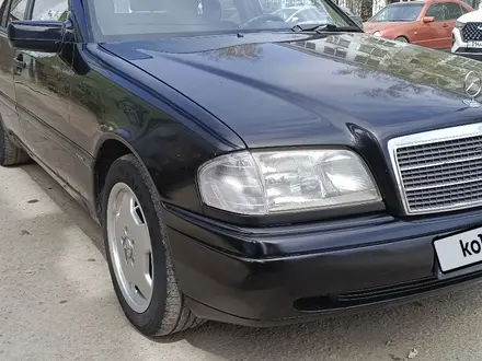 Mercedes-Benz C 180 1994 года за 2 200 000 тг. в Астана – фото 2