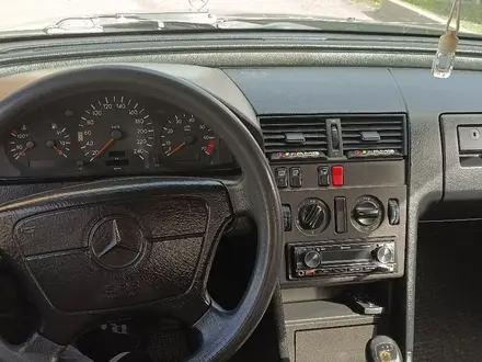 Mercedes-Benz C 180 1994 года за 2 200 000 тг. в Астана – фото 21