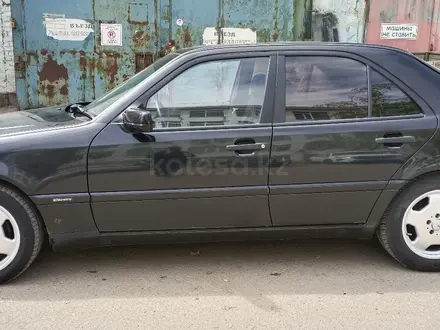 Mercedes-Benz C 180 1994 года за 2 200 000 тг. в Астана – фото 6