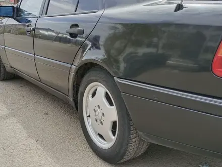 Mercedes-Benz C 180 1994 года за 2 200 000 тг. в Астана – фото 8