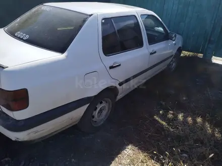 Volkswagen Vento 1992 года за 1 100 000 тг. в Зайсан – фото 4