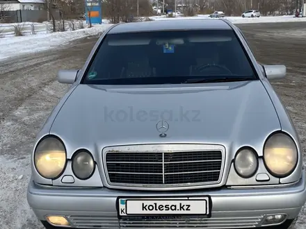 Mercedes-Benz E 230 1997 года за 2 800 000 тг. в Семей – фото 5